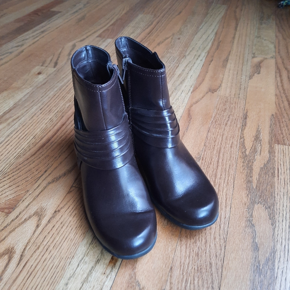 Brown booties 7 1/2